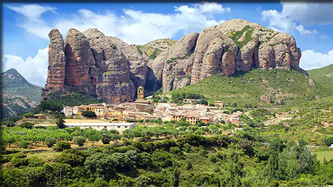 village proche de Huesca etape5 de la vuelta 2020