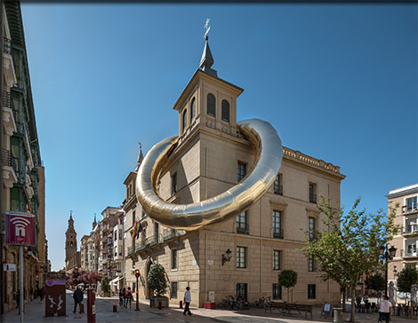 Anneau Gonflable sur batiment à LOGROÑO 7 ème étape de la Vuelta 2020